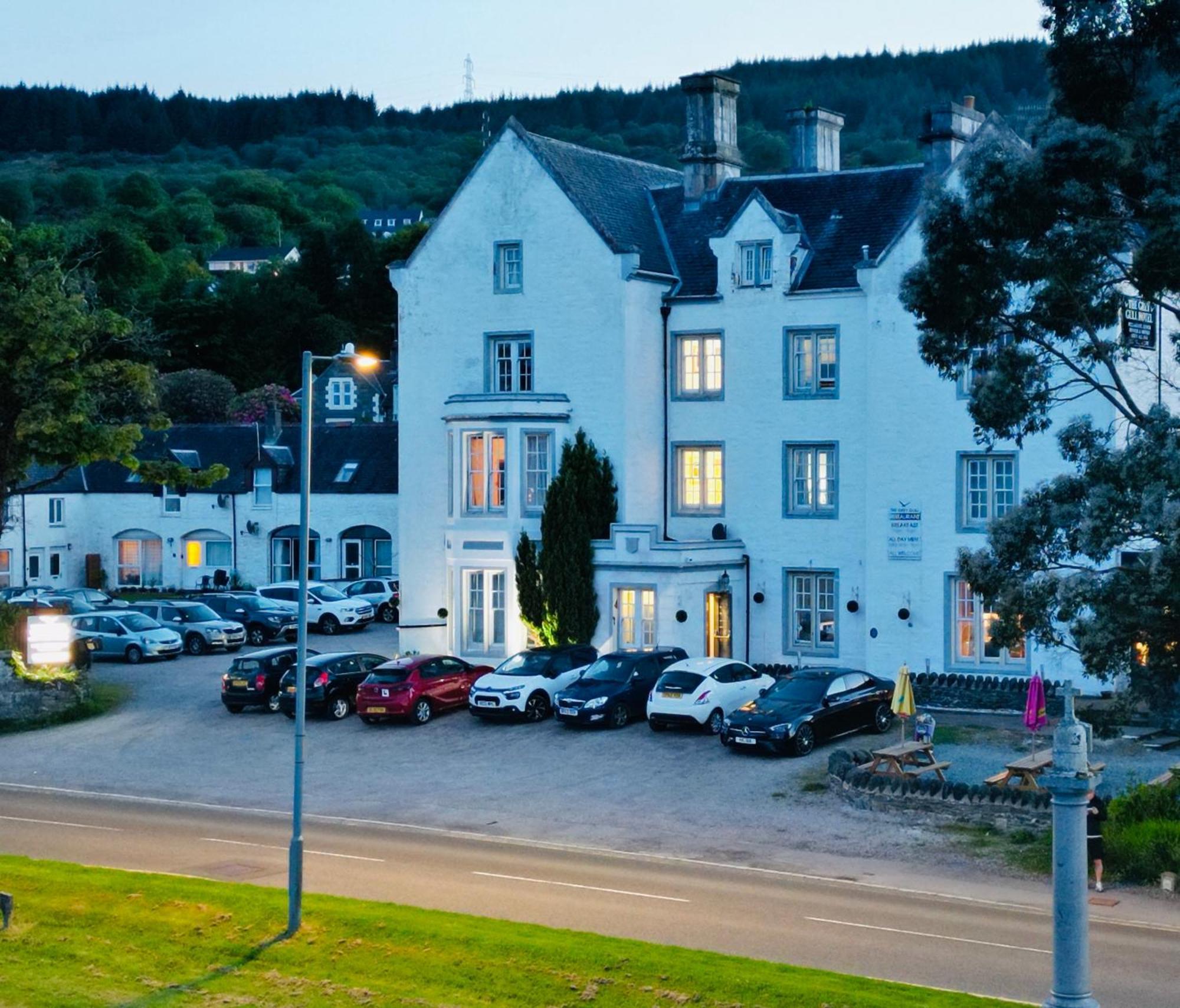 The Grey Gull 3*